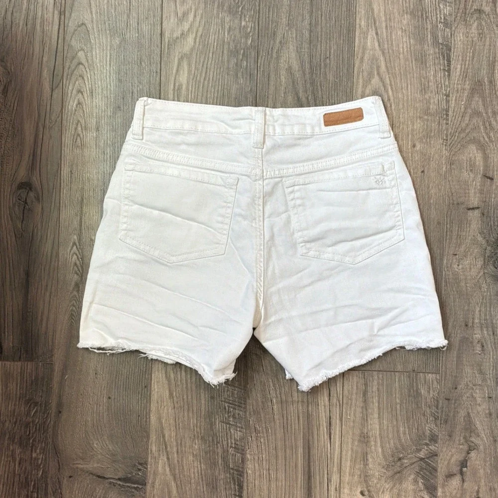 Justice Girls White Denim Patch Shorts Distressed Raw Hem Size 18 BLCWHT‎